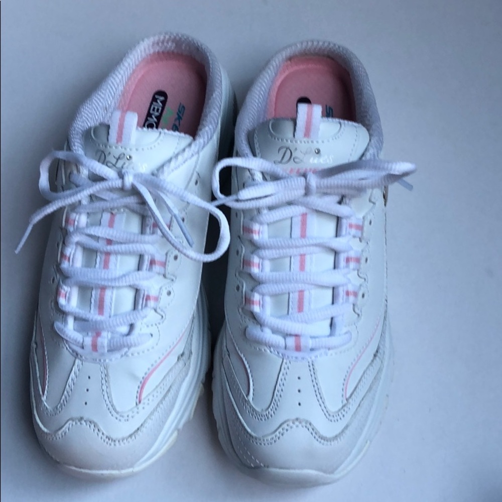 Skechers white sneakers Brand New